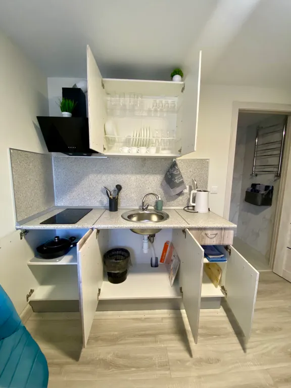 Современная квартира возле моря