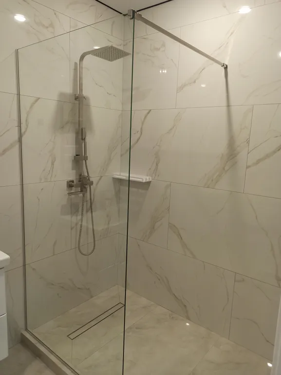 Просторная квартира в новом доме у цветника