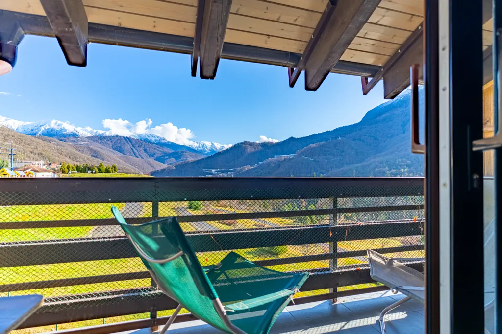 Уютная двухуровневая квартира с камином — аренда посуточно в Красная Поляна