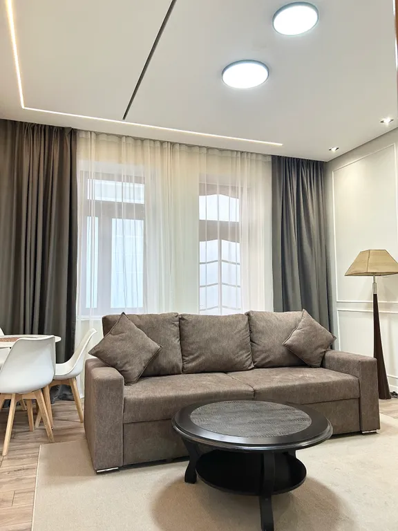 2х комнатная  рядом с бульваром и Старым городом