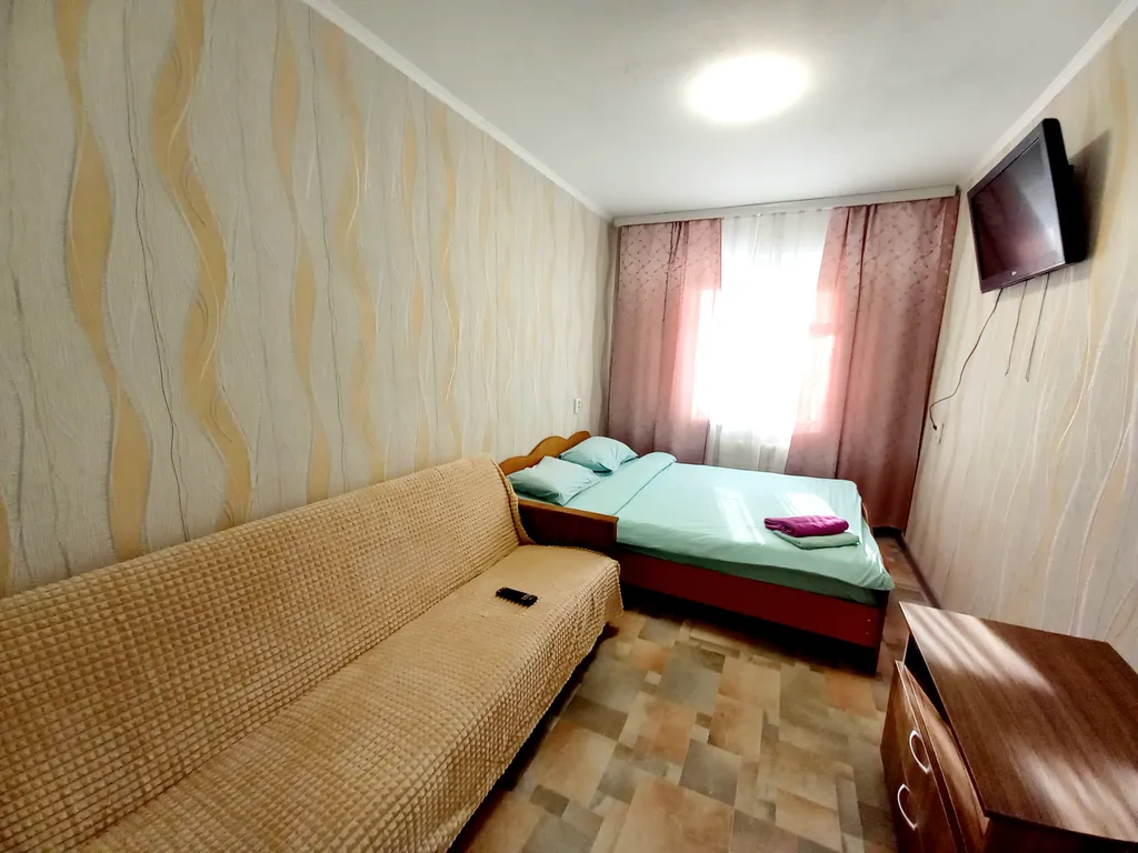 Двухкомнатная квартира на Коммунистической