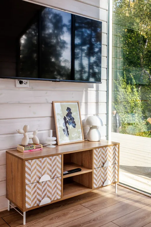 Дом Мая у озера с баней на дровах