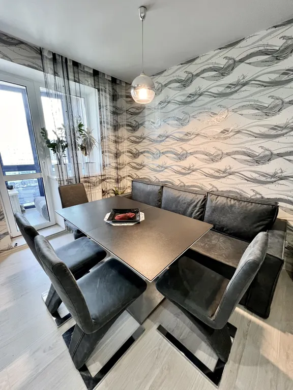 Двухкомнатная квартира в центре с 2 лоджиями