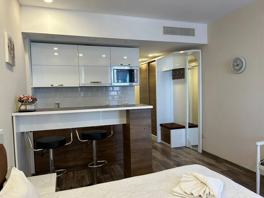 Grand sea&city view apartment in alliance palace