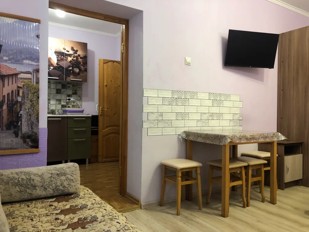 Семейный номер на 2-4 человека со всеми удобствами и кухней