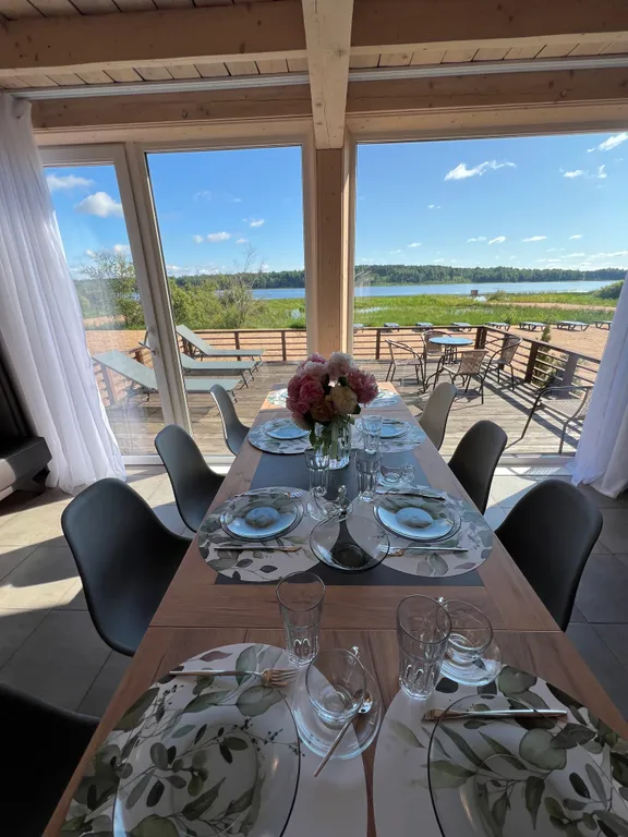 Вилла с сауной на берегу и прямым видом на Правдинское озеро