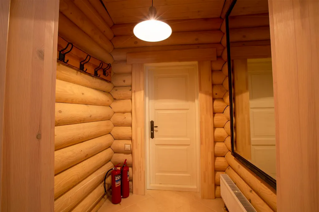 Дом рядом с лесом