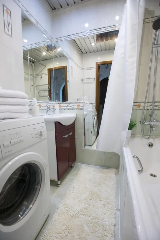 Квартира Комфортная 4-комнатная квартира в центре для большой компании — Новосибирск