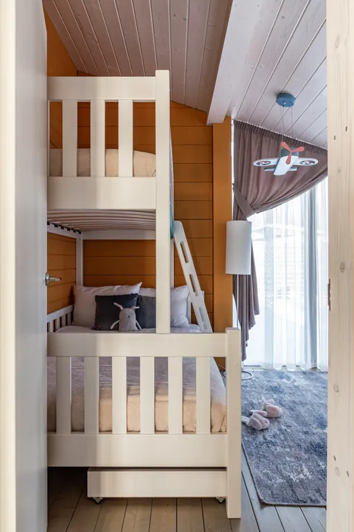 Коттедж Семейный дубльдом у пруда с баней и купелью в Новой Москве — Птичное