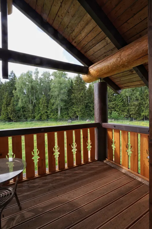 5-комнатный двухэтажный Коттедж Цветы в Подмосковье в окружении леса