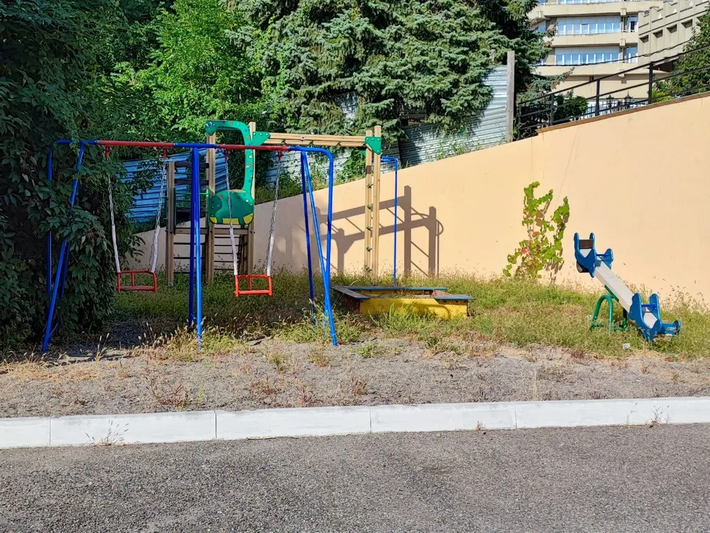 Апартаменты в курортном парке с видом на Эльбрус