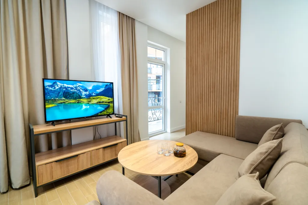 Стильный номер с балконом и кухонной зоной