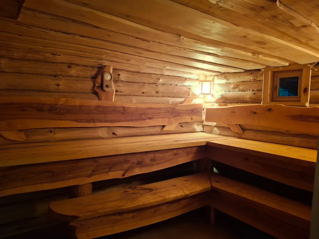 Новый развлекательно-банный комплекс на берегу реки