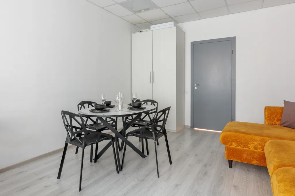 Квартира Просторная квартира у Дворцовой с 4 комнатами DereMRents — Санкт-Петербург