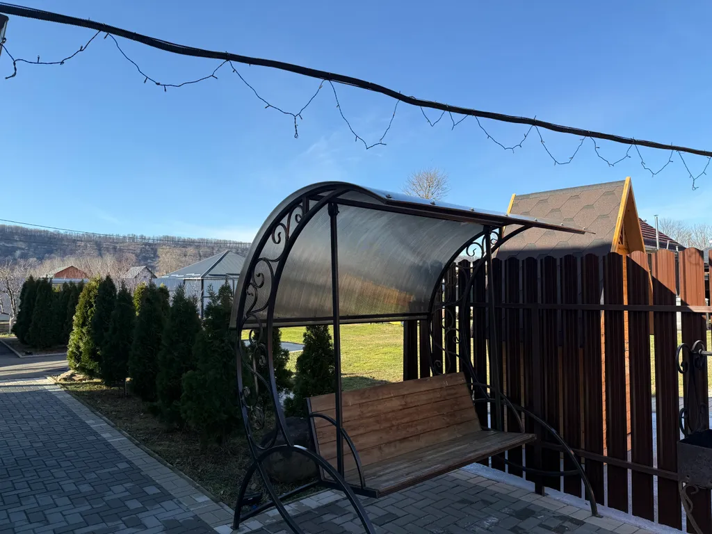 Домик для отдыха с банькой и теплым бассейном