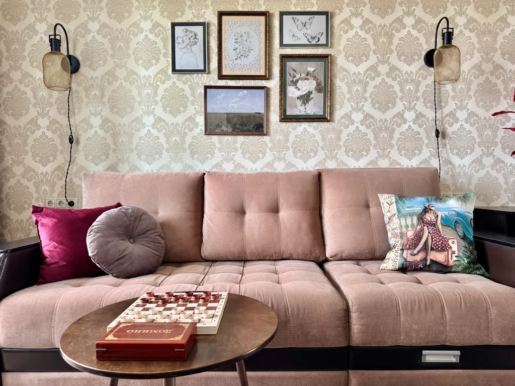 Семейная ретро квартира с видом на лес