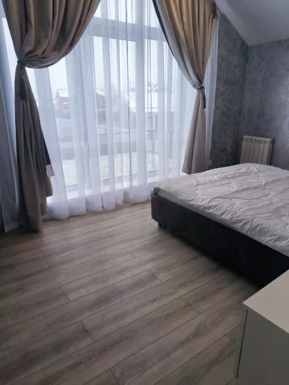 Уютный коттедж для вечеринок с чаном