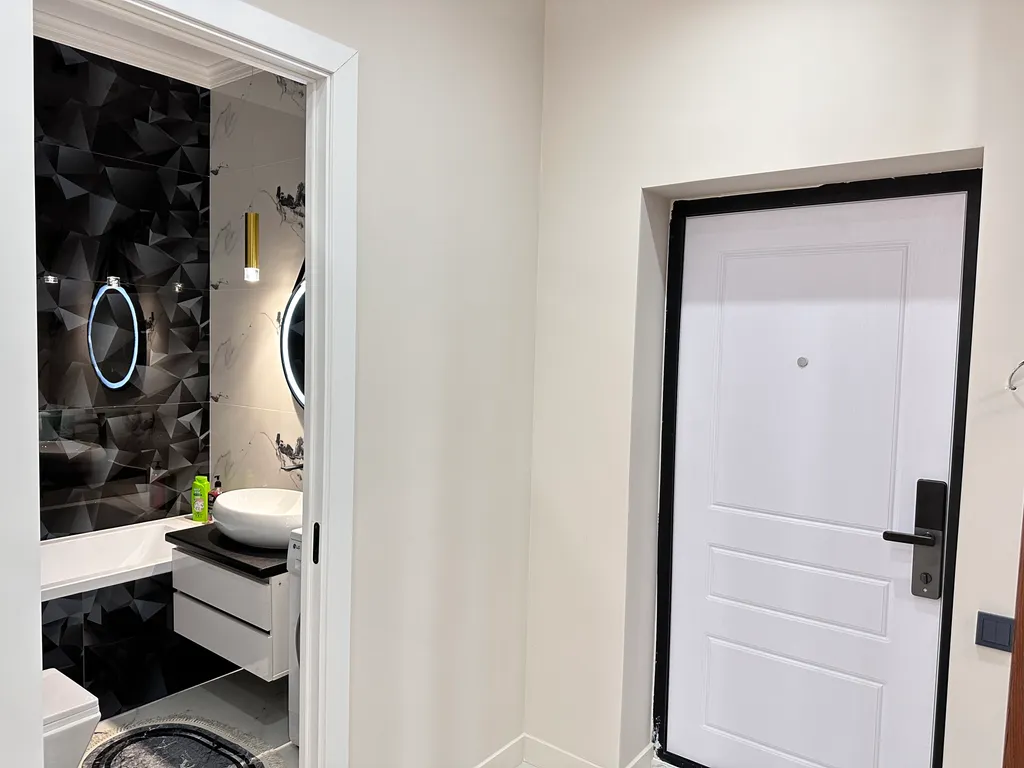 Евродвушка в ЖК Комфорт Сити с видом на горы, рядом с ТЦ MEGA