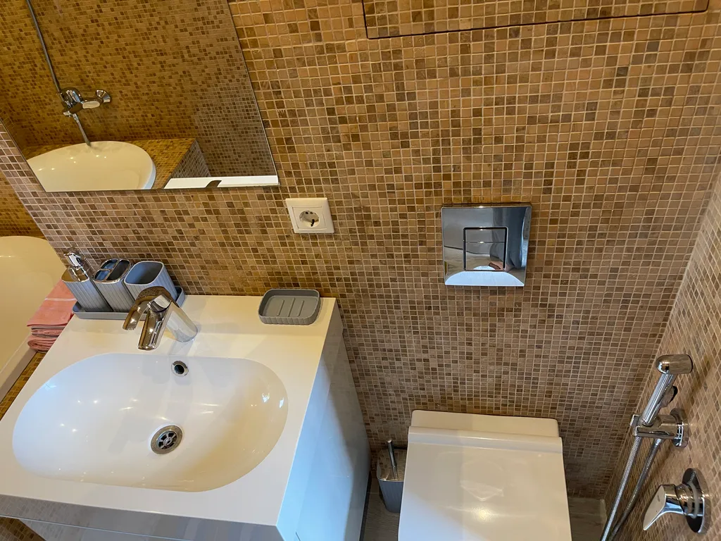 Уютный дом с баней, чаном и видом на горы