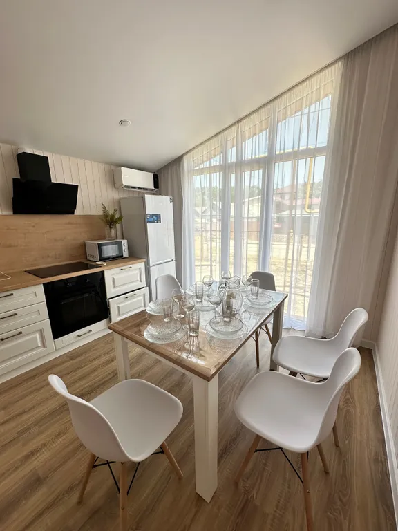 Коттедж без соседей со своим подогреваемым бассейном