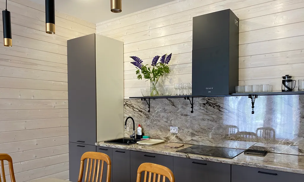 Дом с бассейном