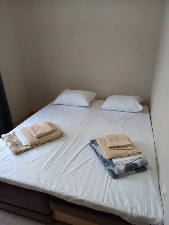 Трехкомнатная квартира на берегу моря