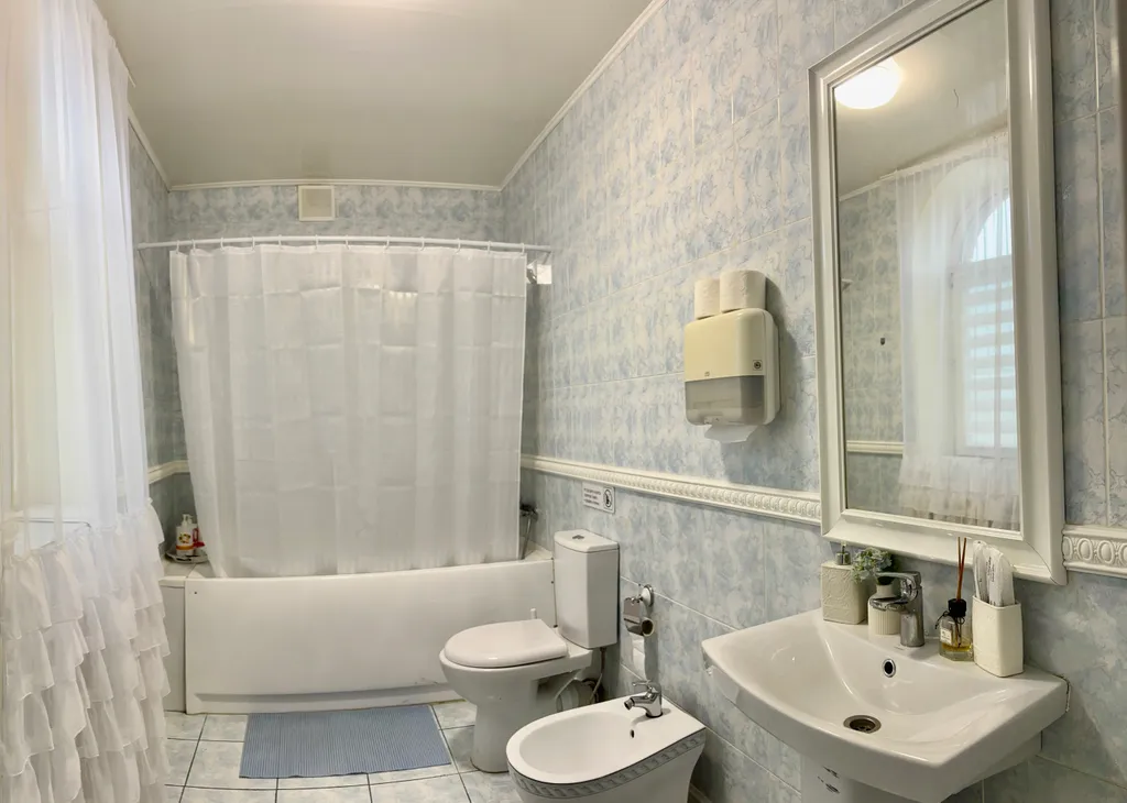 Дом с бассейном