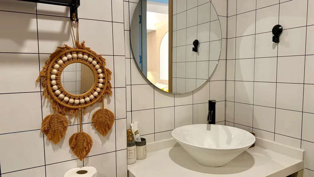 Просторная однушка у моря с бассейном и Wi-Fi 500 мбит/с