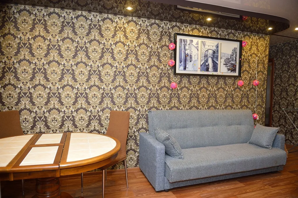 2-комнатная квартира у ТРЦ Мега в центре города