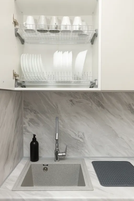 Стильная квартира в новостройке с видом на парк и море