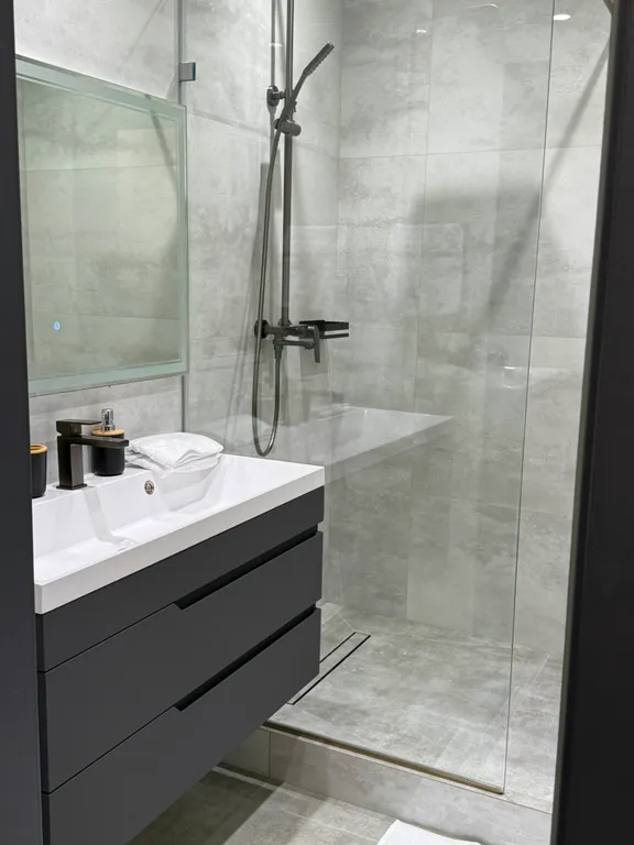 Студия с видом на озеро