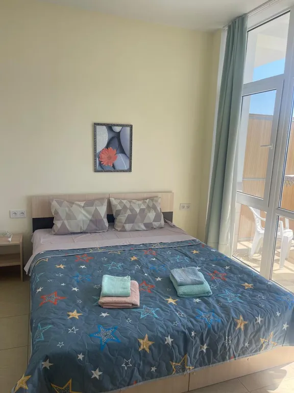 Уютная студия с видом на море, на горы и парк