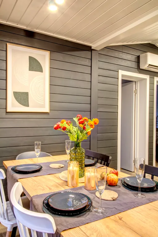 Уютный домик с видом на лес