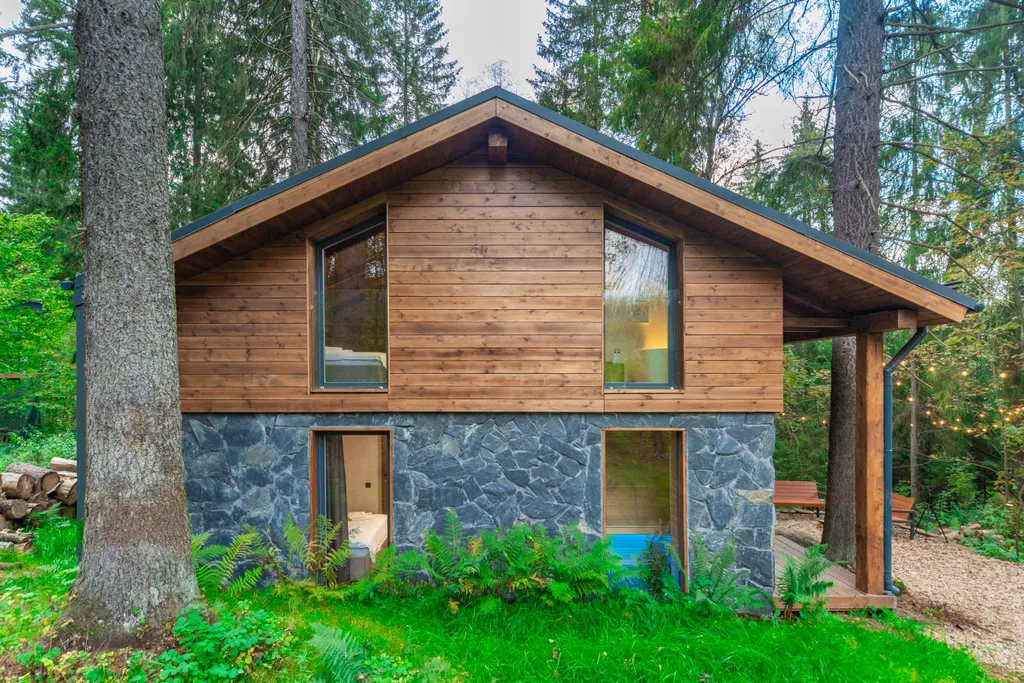 Коттедж Сказочный Шале с камином и джакузи в живописном лесу — Шадрино