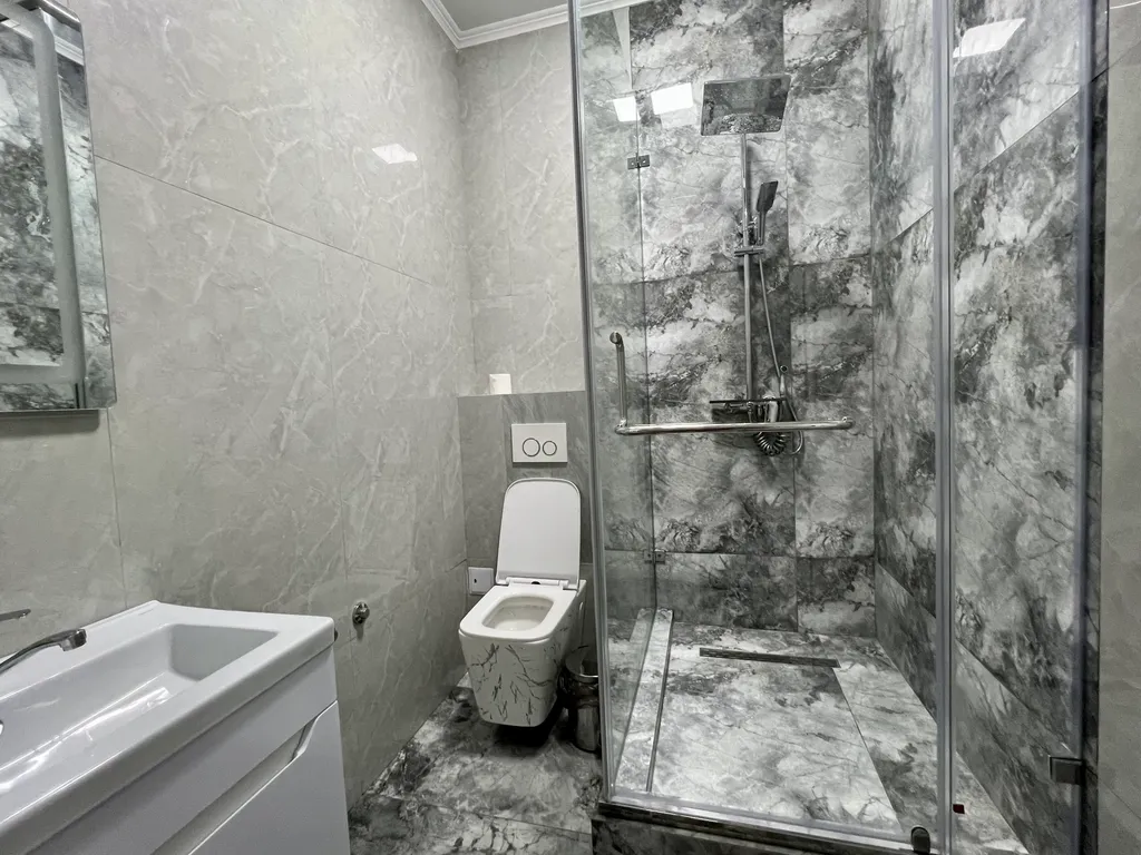 Family suite with mountain view