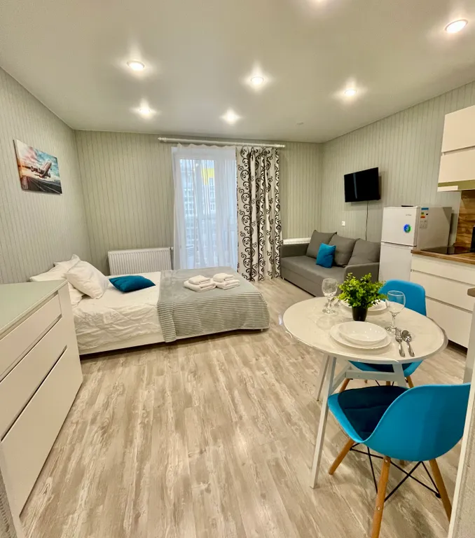 Новая студия с просторной парковкой