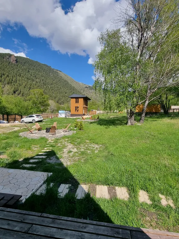 Домик с видом на горы