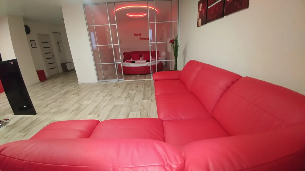 Очень необычная и просторная квартира-студия в центре