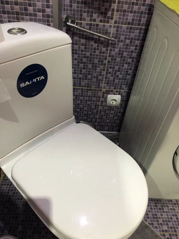 2-комнатная квартира в темных тонах с евроремонтом