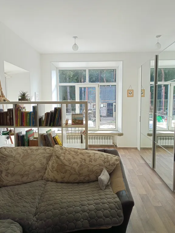 Уютный дом у леса