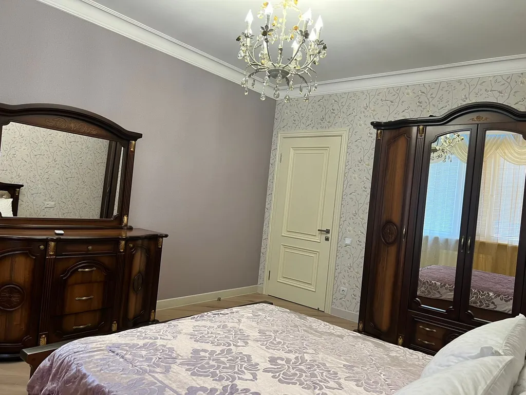 Квартира с панорамными окнами с видом на море