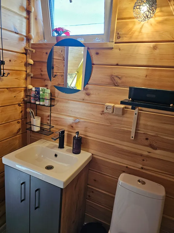 Дом-шалаш(один) с видом на лес