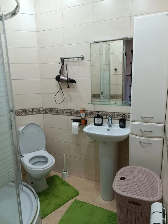 Домик с бассейном