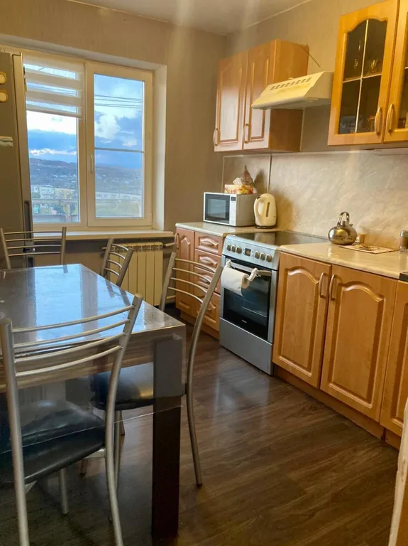 Уютная четырехкомнатная квартира в центре Славянки