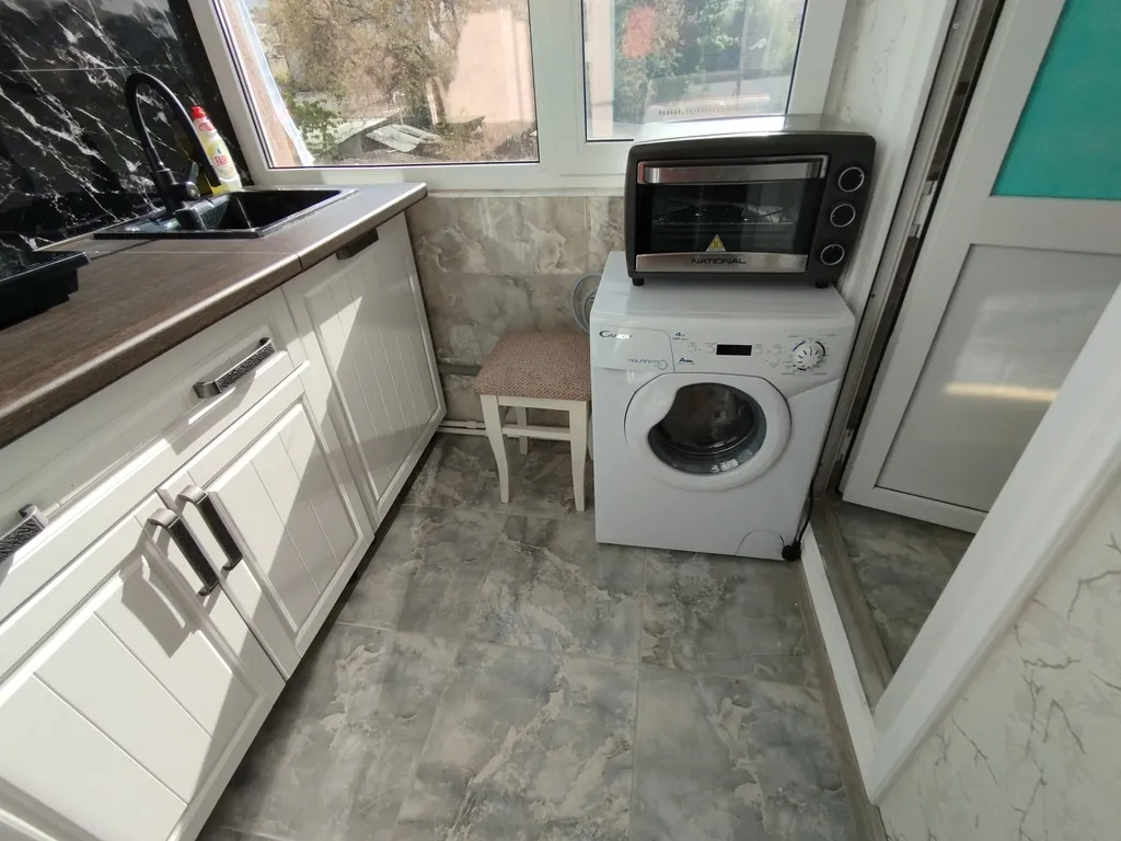 Уютная студия в центре города, рядом с морем и поющим фонтаном