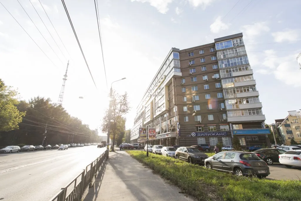 Квартира 3-комнатная квартира в центре у ТЦ Небо, с видом на парк, метро Горьковское — Нижний Новгород