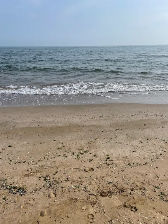 Коттедж с бассейном у Каспия