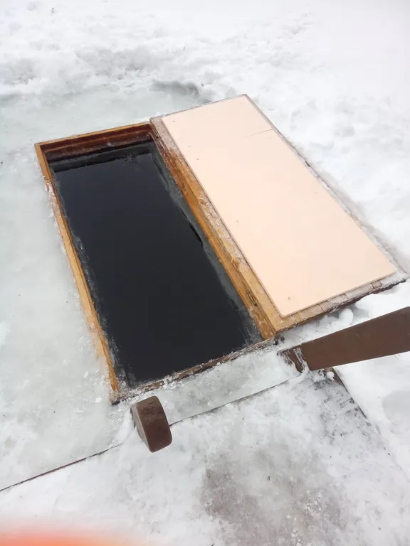 Уютный коттедж с камином у озера в Колосково