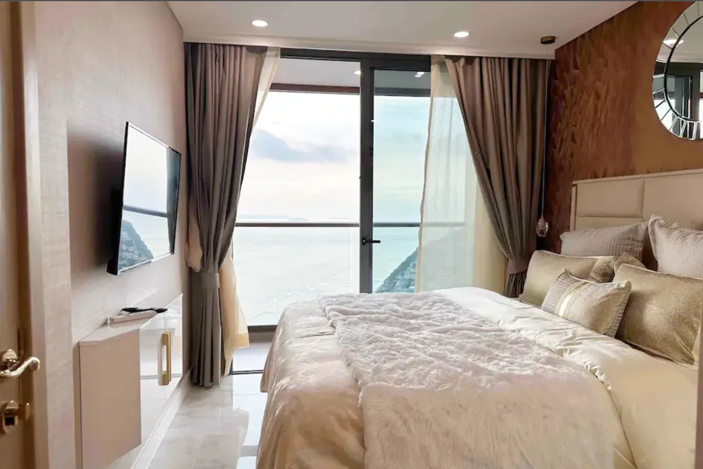 Copacabana Beach Jomtien Super Deluxe Sky Ocean Sunset 2355