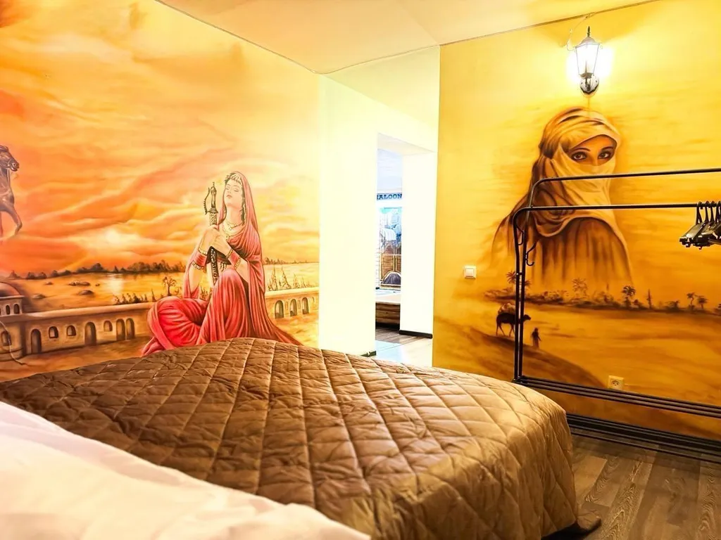 Двухуровневая квартира, бильярд в подарок